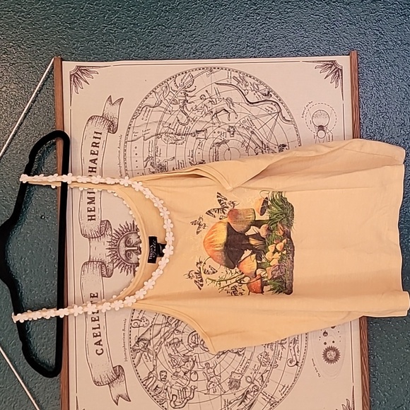 Mushroom Crop Tank - Picture 2 of 5